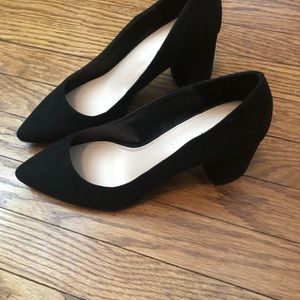 Kelly & Katie Rosewell Pump